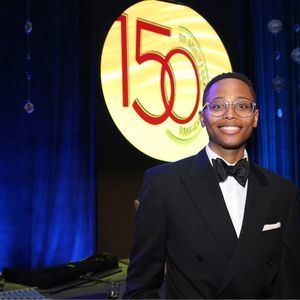 Meet your Posher, Christopher